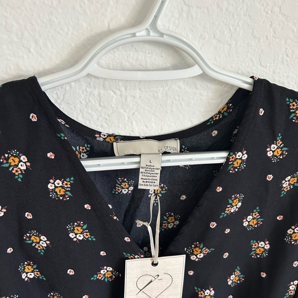 💰PRICE ⬇️
BY DESIGN • Black Floral Bodysuit • sz Large • - Picture 2 of 7